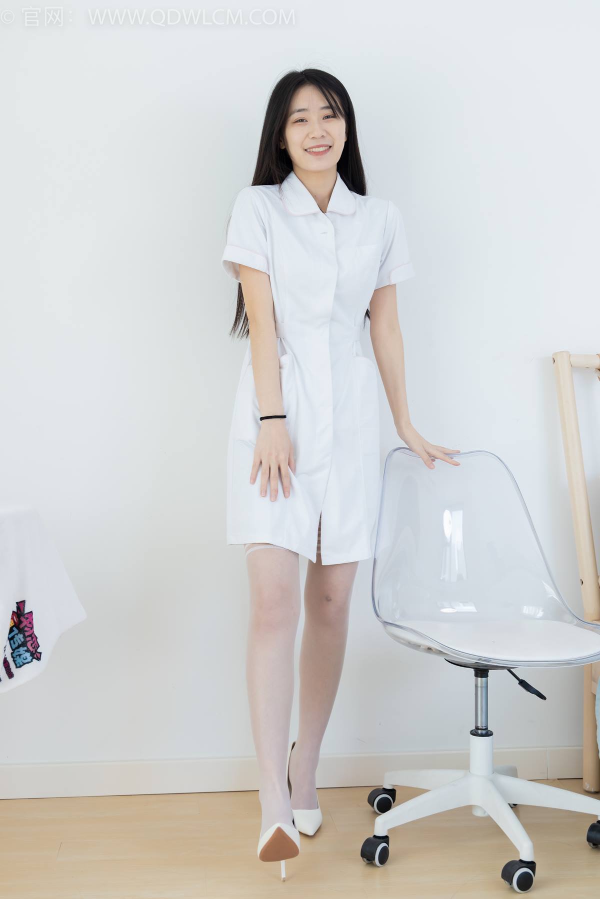 图片[90]-物恋传媒 NO.2401 菜菜-三双高跟鞋、大腿袜、护士服[129P] – 速更版-美库