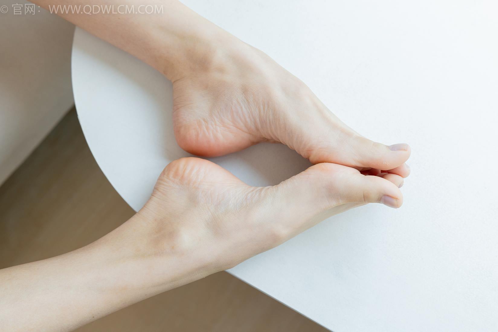 图片[47]-物恋传媒 NO.2402 茯苓-板鞋、白棉袜、裸足[59P] – 速更版-美库