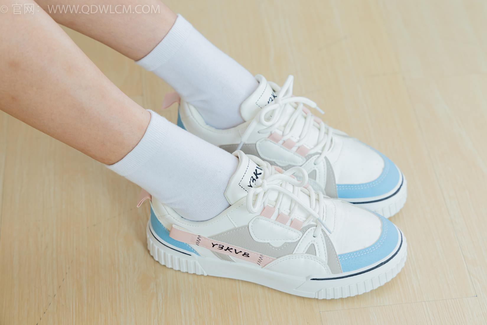 图片[57]-物恋传媒 NO.2402 茯苓-板鞋、白棉袜、裸足[59P] – 速更版-美库