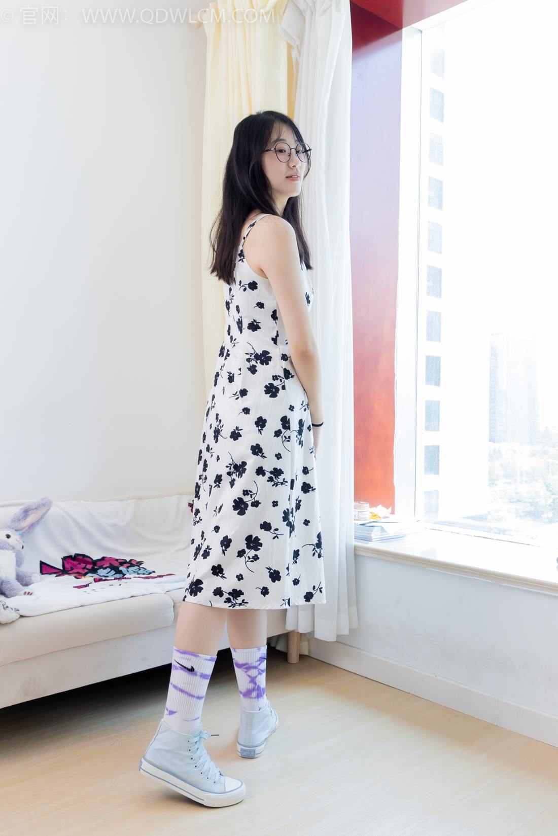 图片[15]-物恋传媒 NO.2403 小椿-帆布鞋、白紫棉袜、裸足[120P] – 速更版-美库