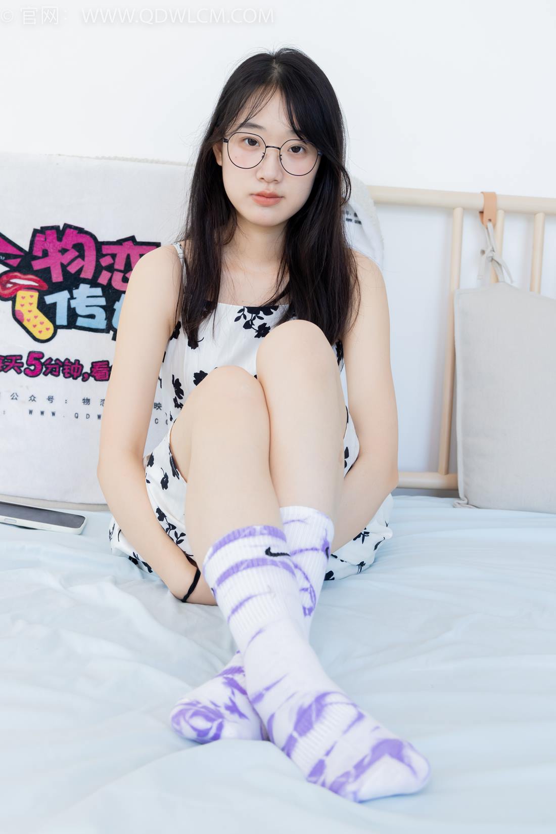 图片[50]-物恋传媒 NO.2403 小椿-帆布鞋、白紫棉袜、裸足[120P] – 速更版-美库