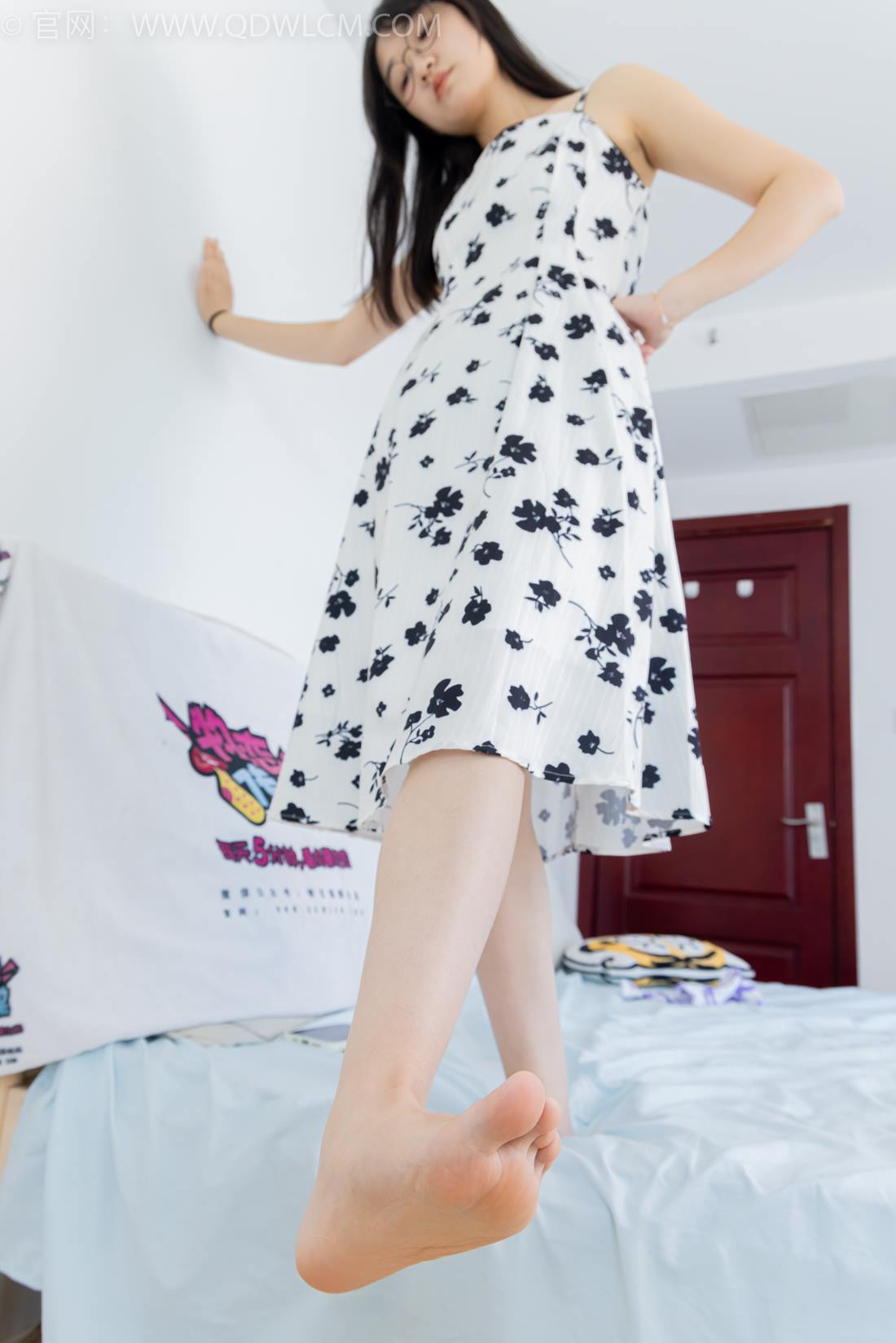 图片[91]-物恋传媒 NO.2403 小椿-帆布鞋、白紫棉袜、裸足[120P] – 速更版-美库