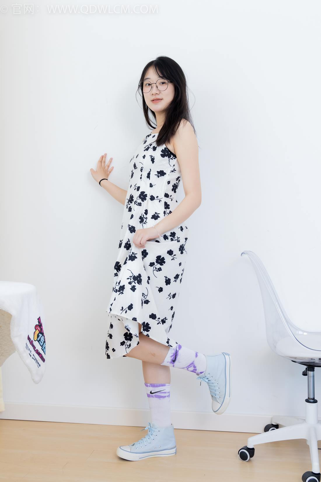 图片[108]-物恋传媒 NO.2403 小椿-帆布鞋、白紫棉袜、裸足[120P] – 速更版-美库