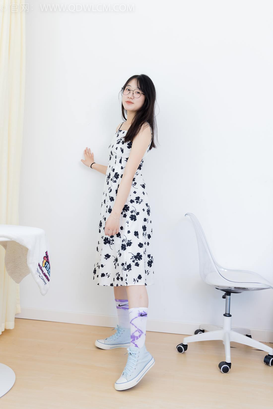 图片[109]-物恋传媒 NO.2403 小椿-帆布鞋、白紫棉袜、裸足[120P] – 速更版-美库