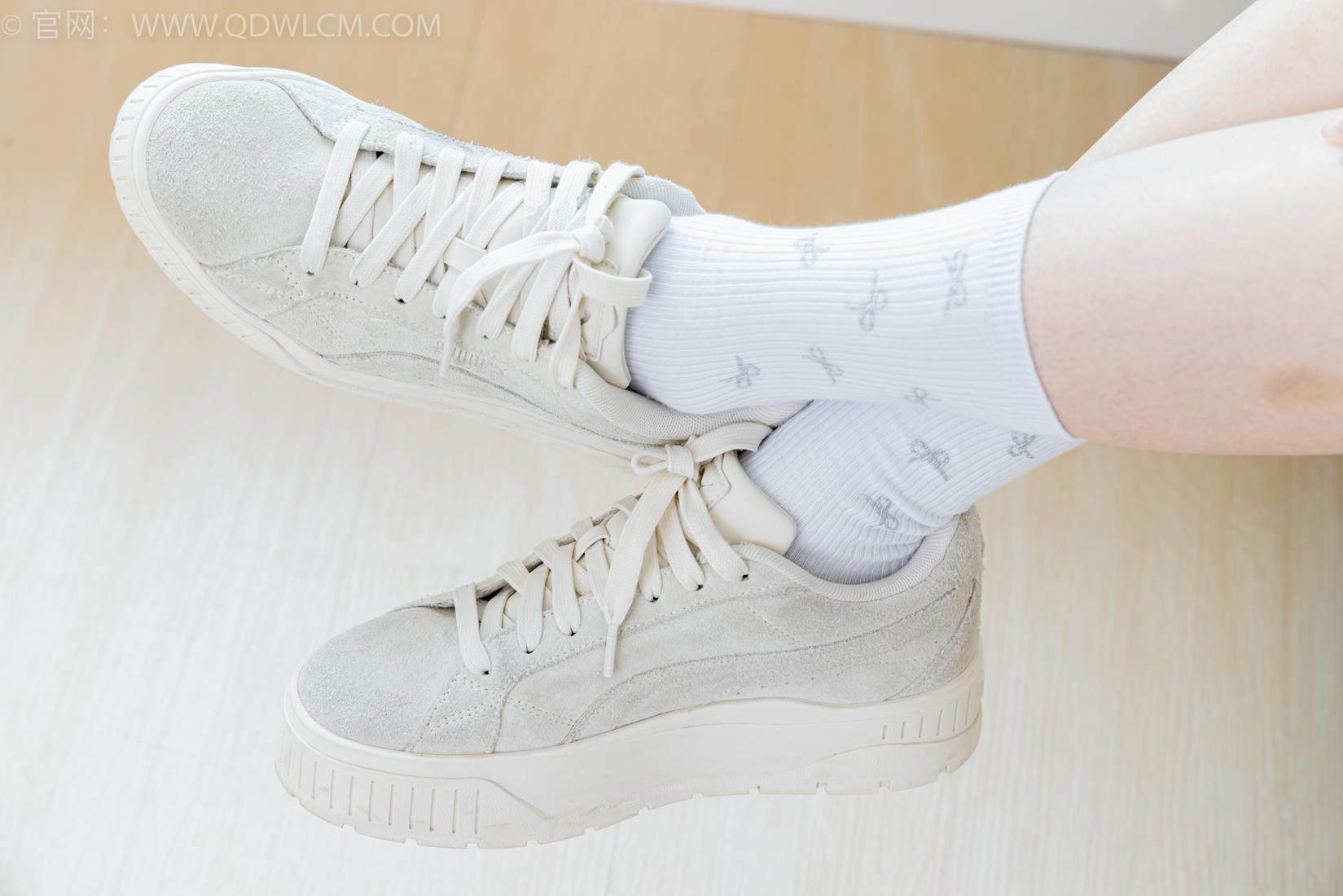 图片[26]-物恋传媒 NO.2404 橙子-帆布鞋、白棉袜、裸足[155P] – 速更版-美库