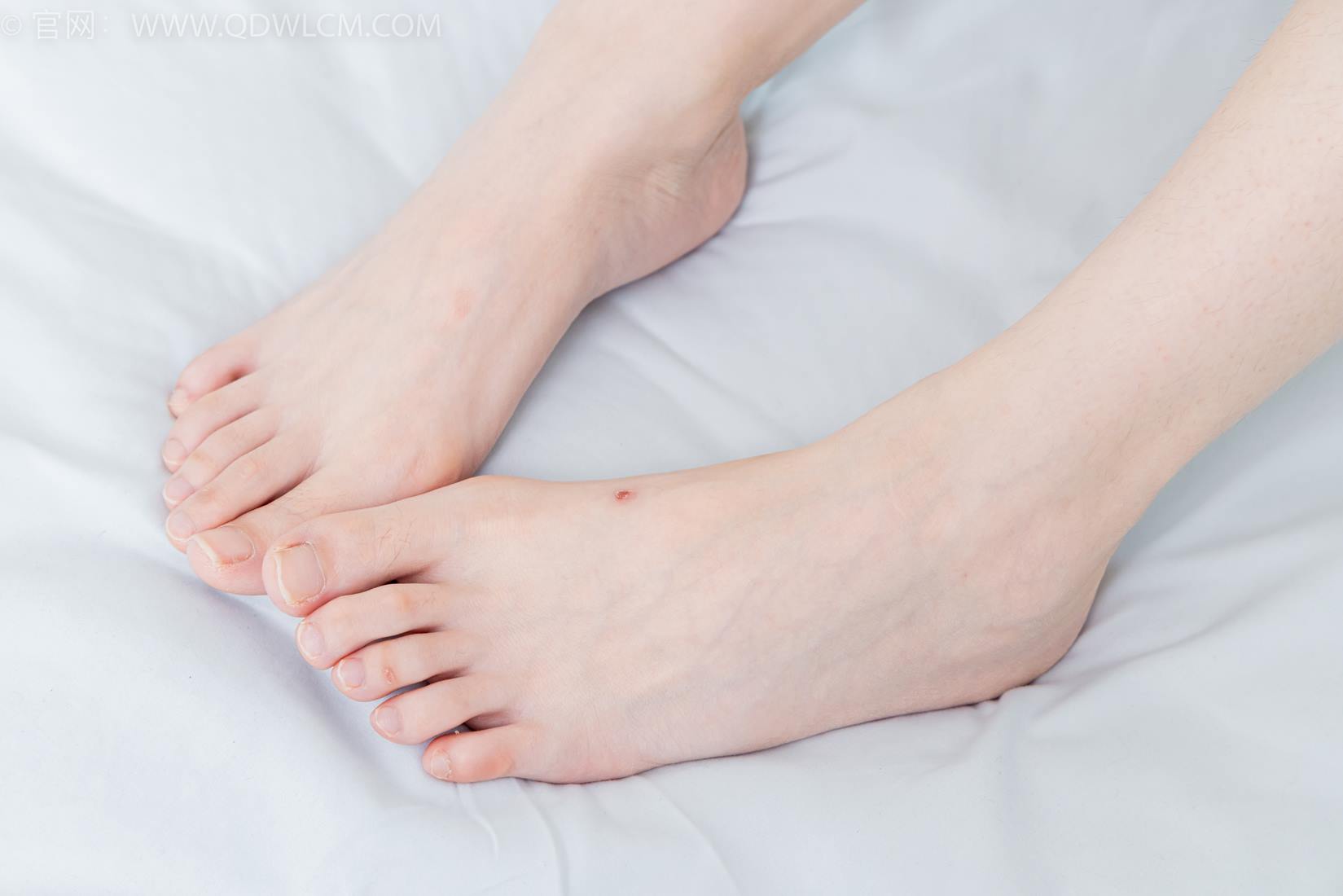 图片[138]-物恋传媒 NO.2404 橙子-帆布鞋、白棉袜、裸足[155P] – 速更版-美库