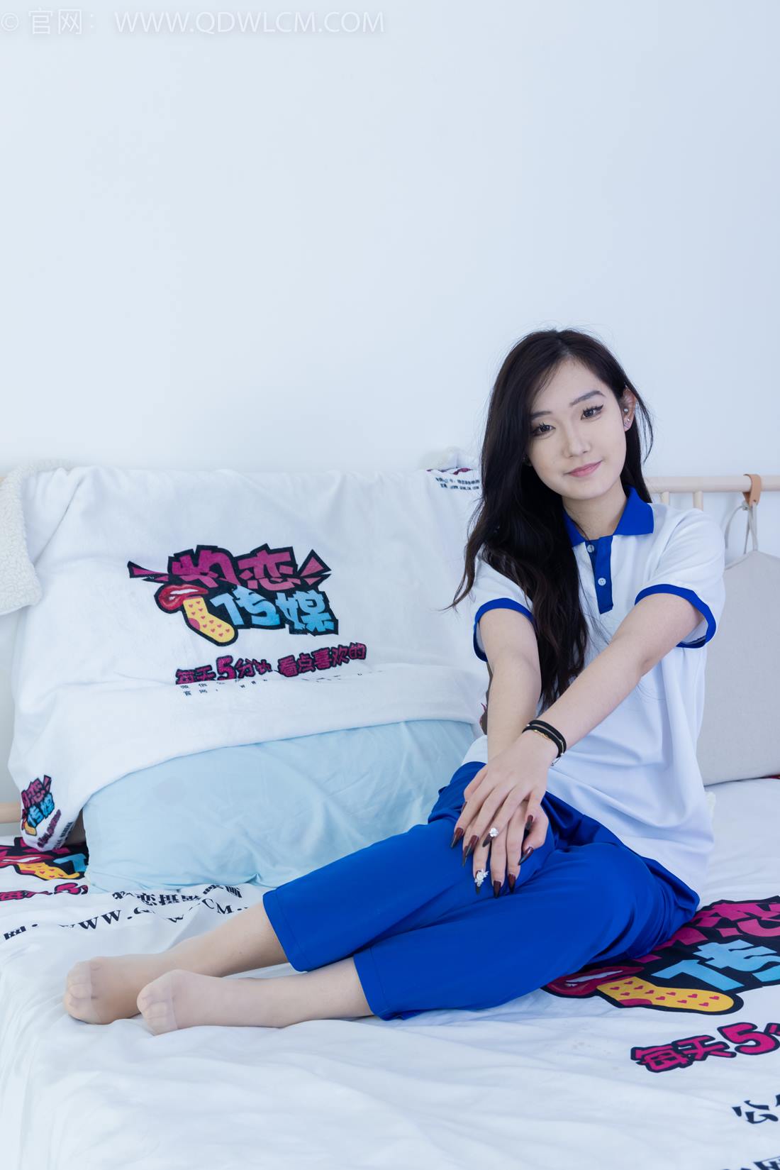 图片[30]-物恋传媒 NO.2406 橙橙-帆布鞋、白棉袜、薄肉丝、校服裤里丝[138P] – 速更版-美库