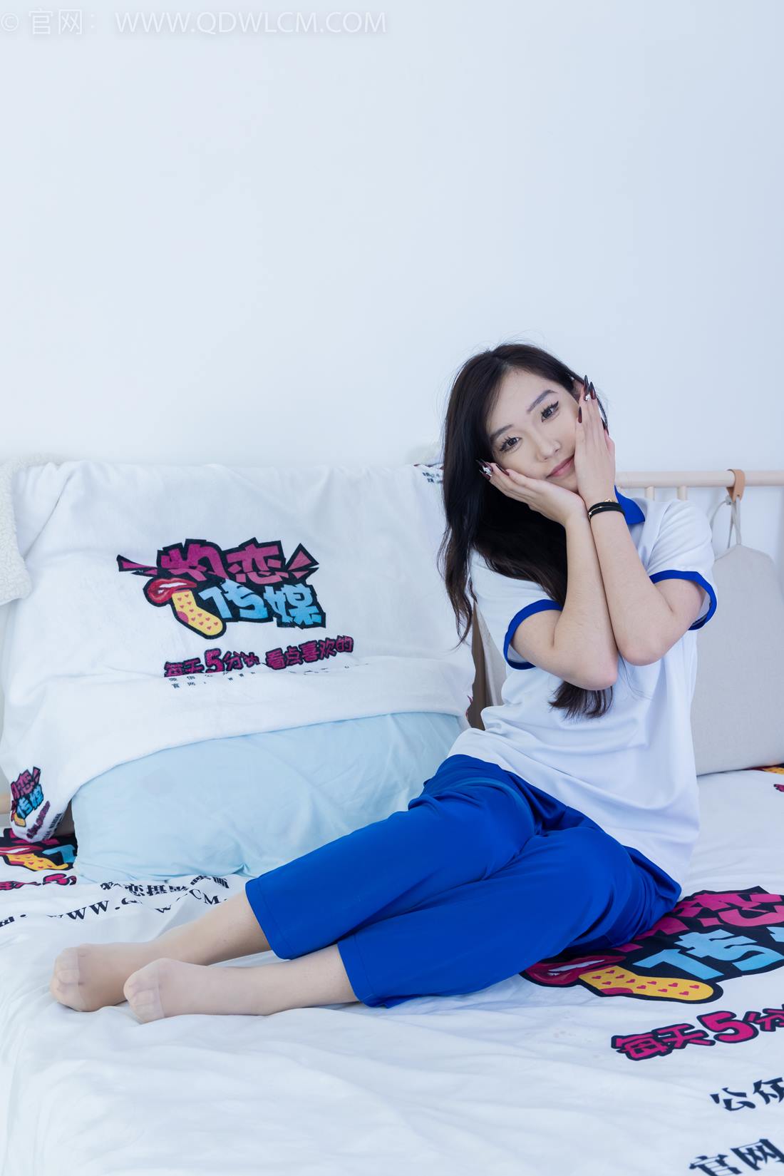 图片[31]-物恋传媒 NO.2406 橙橙-帆布鞋、白棉袜、薄肉丝、校服裤里丝[138P] – 速更版-美库