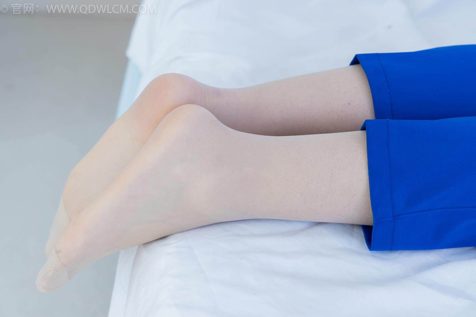 图片[129]-物恋传媒 NO.2406 橙橙-帆布鞋、白棉袜、薄肉丝、校服裤里丝[138P] – 速更版-美库