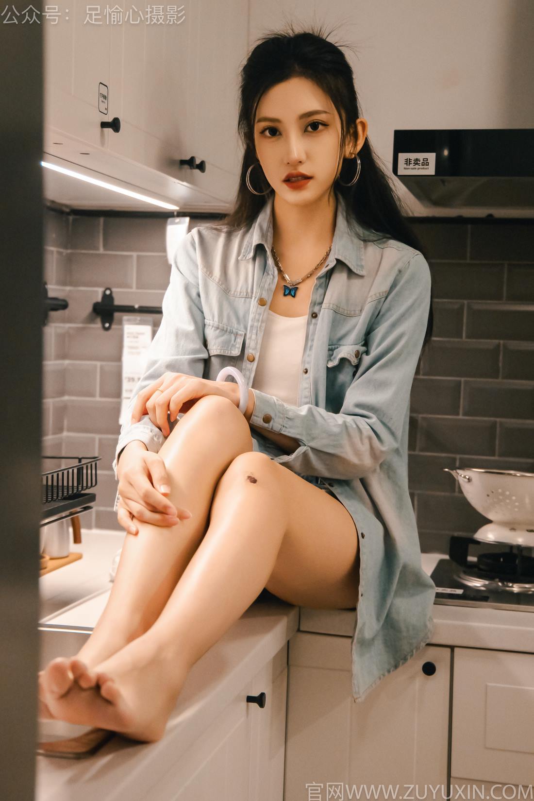 图片[24]-足愉心 NO.001 可乐（搭配：白T、牛仔短裤、板鞋、白棉袜、裸足）[96P] – 速更版-美库