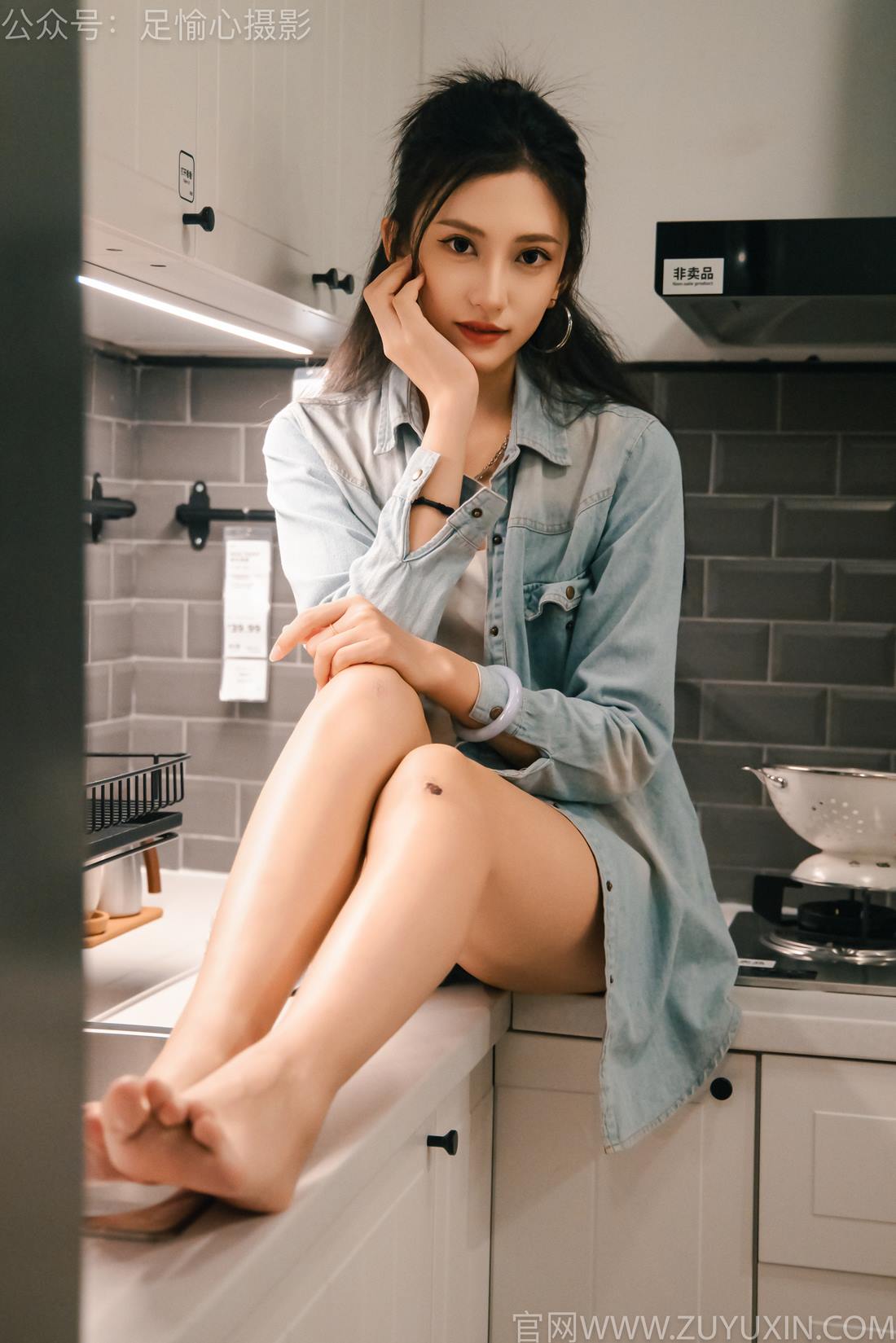 图片[33]-足愉心 NO.001 可乐（搭配：白T、牛仔短裤、板鞋、白棉袜、裸足）[96P] – 速更版-美库