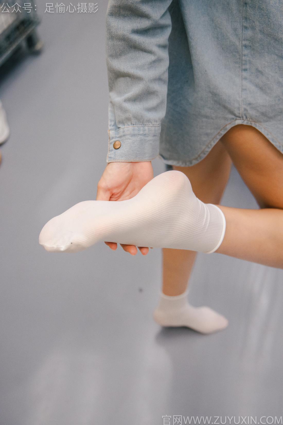 图片[68]-足愉心 NO.001 可乐（搭配：白T、牛仔短裤、板鞋、白棉袜、裸足）[96P] – 速更版-美库