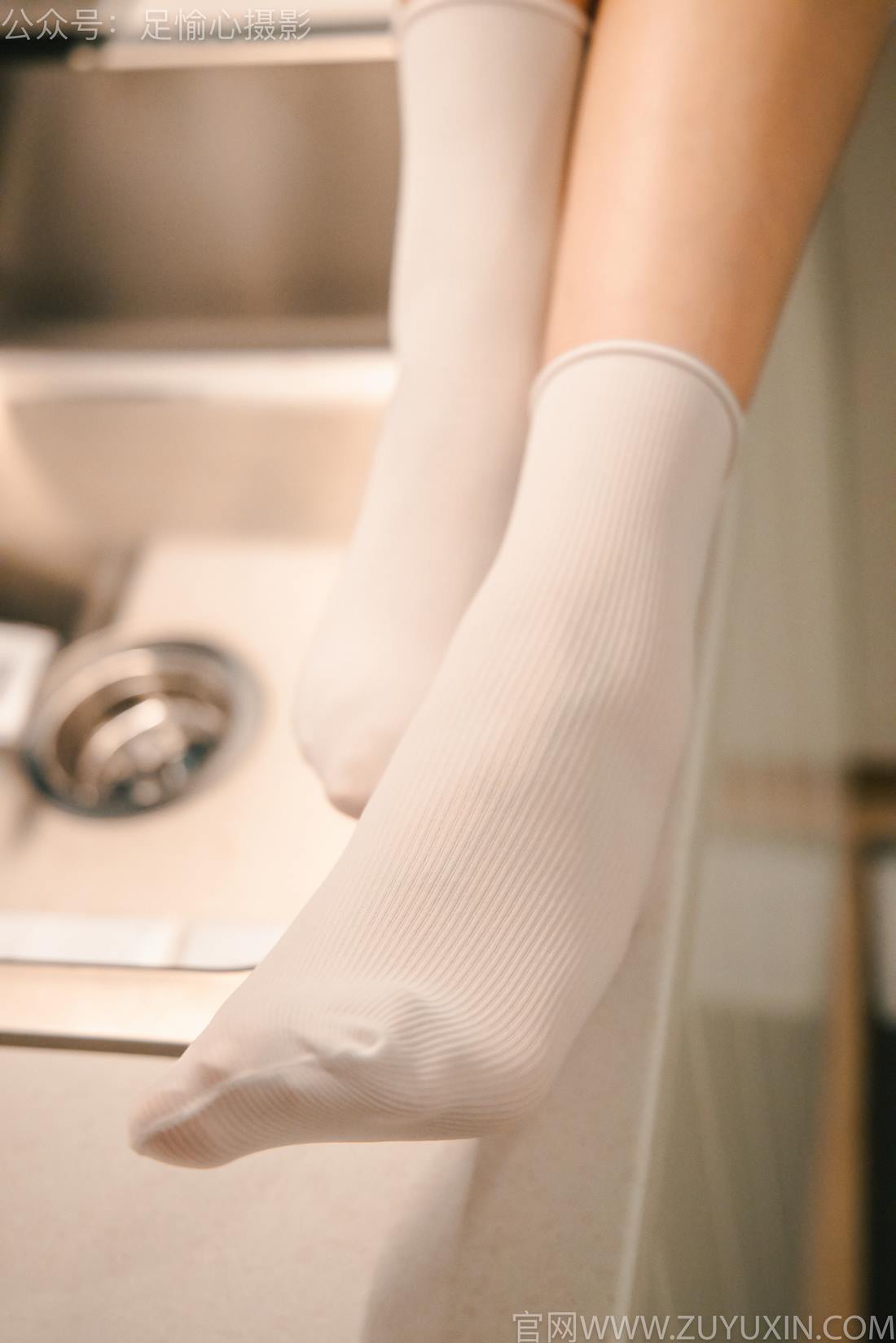 图片[82]-足愉心 NO.001 可乐（搭配：白T、牛仔短裤、板鞋、白棉袜、裸足）[96P] – 速更版-美库