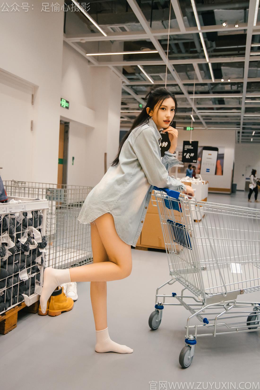 图片[86]-足愉心 NO.001 可乐（搭配：白T、牛仔短裤、板鞋、白棉袜、裸足）[96P] – 速更版-美库