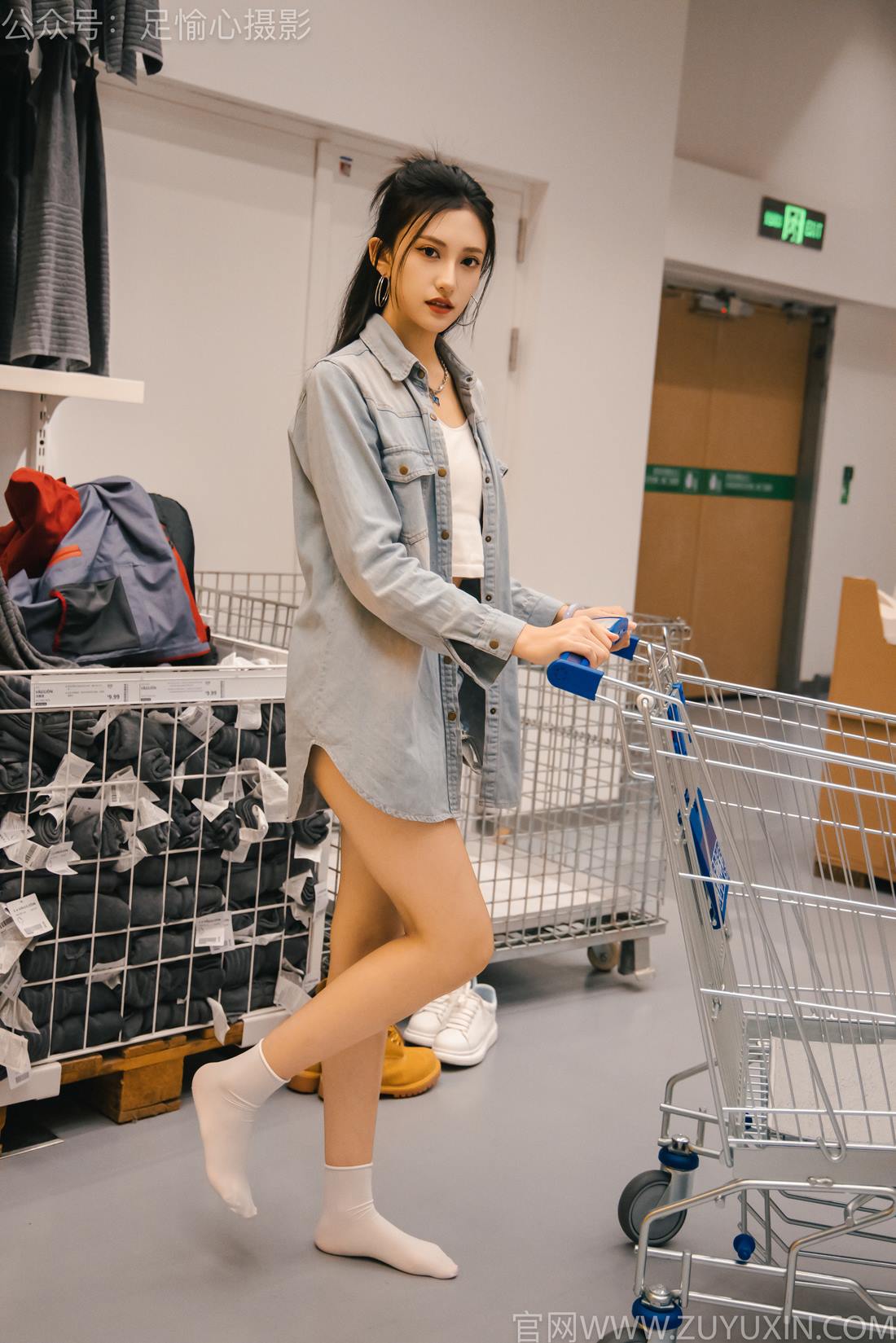 图片[87]-足愉心 NO.001 可乐（搭配：白T、牛仔短裤、板鞋、白棉袜、裸足）[96P] – 速更版-美库