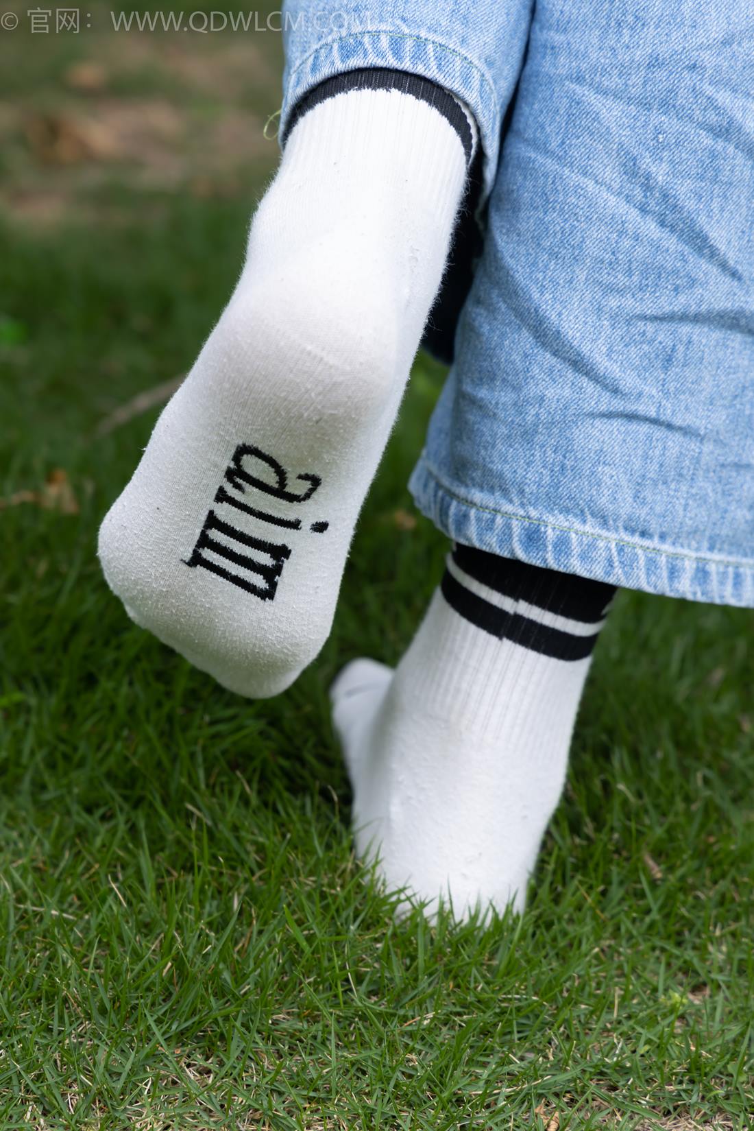 图片[16]-物恋传媒 NO.2407 奶糖-帆布鞋、自然穿脏白棉袜、裸足[116P] – 速更版-美库