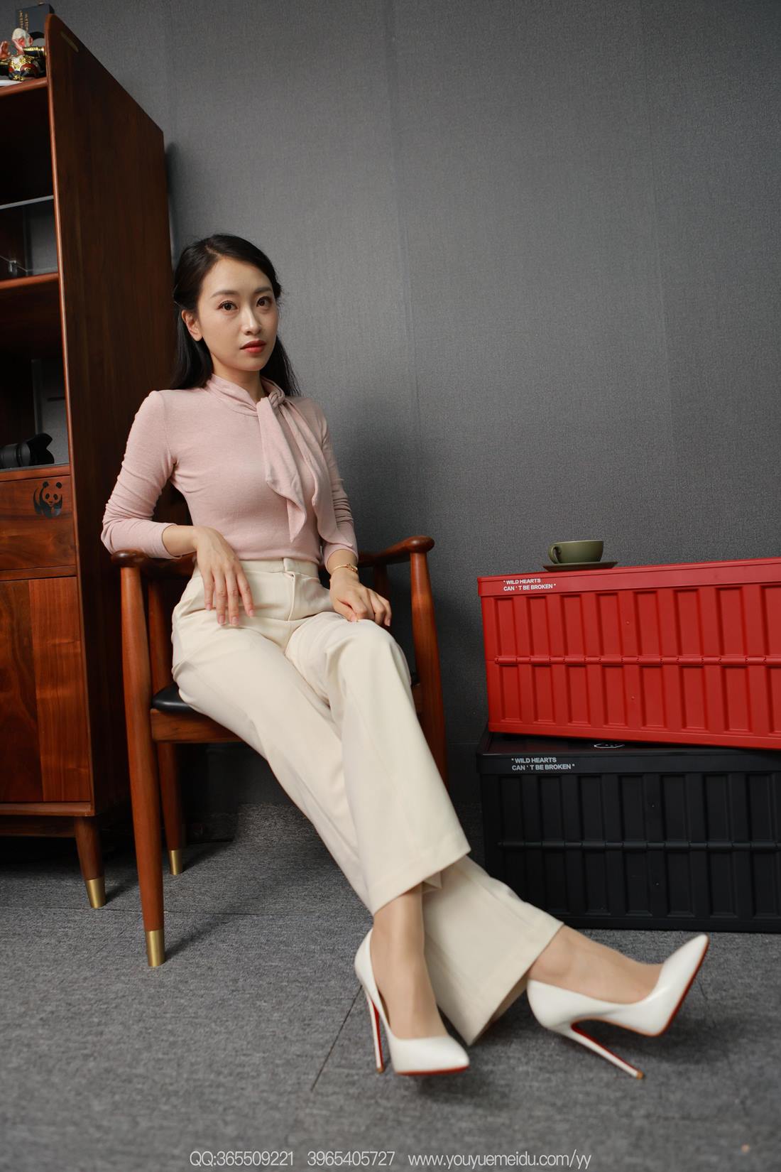 图片[84]-[IESS异思趣向] 2025.07.06 丝享家2098：小婕《白色裤里丝》[90P] – 速更版-美库