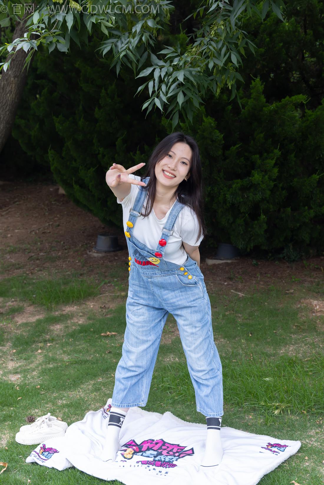 图片[32]-物恋传媒 NO.2407 奶糖-帆布鞋、自然穿脏白棉袜、裸足[116P] – 速更版-美库