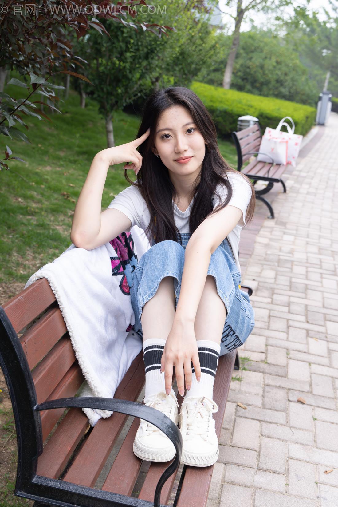 图片[48]-物恋传媒 NO.2407 奶糖-帆布鞋、自然穿脏白棉袜、裸足[116P] – 速更版-美库