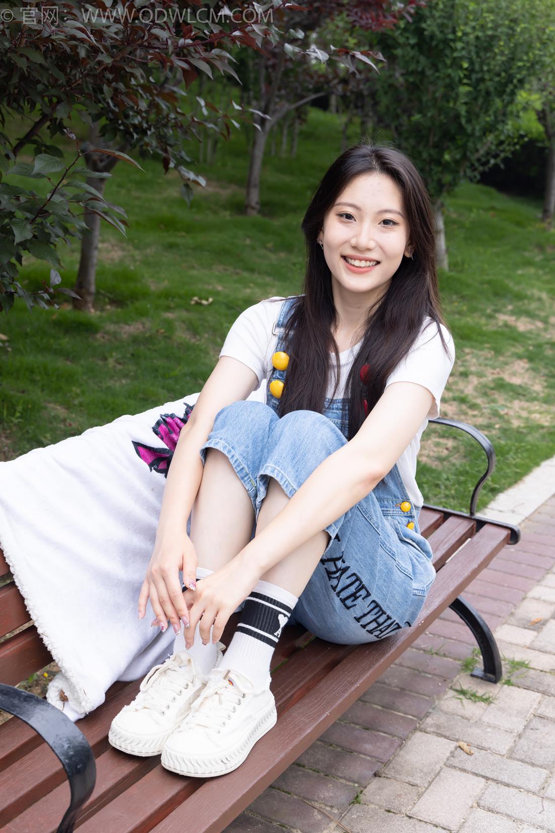 图片[49]-物恋传媒 NO.2407 奶糖-帆布鞋、自然穿脏白棉袜、裸足[116P] – 速更版-美库