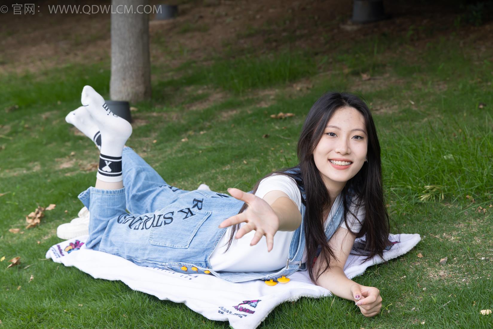 图片[54]-物恋传媒 NO.2407 奶糖-帆布鞋、自然穿脏白棉袜、裸足[116P] – 速更版-美库