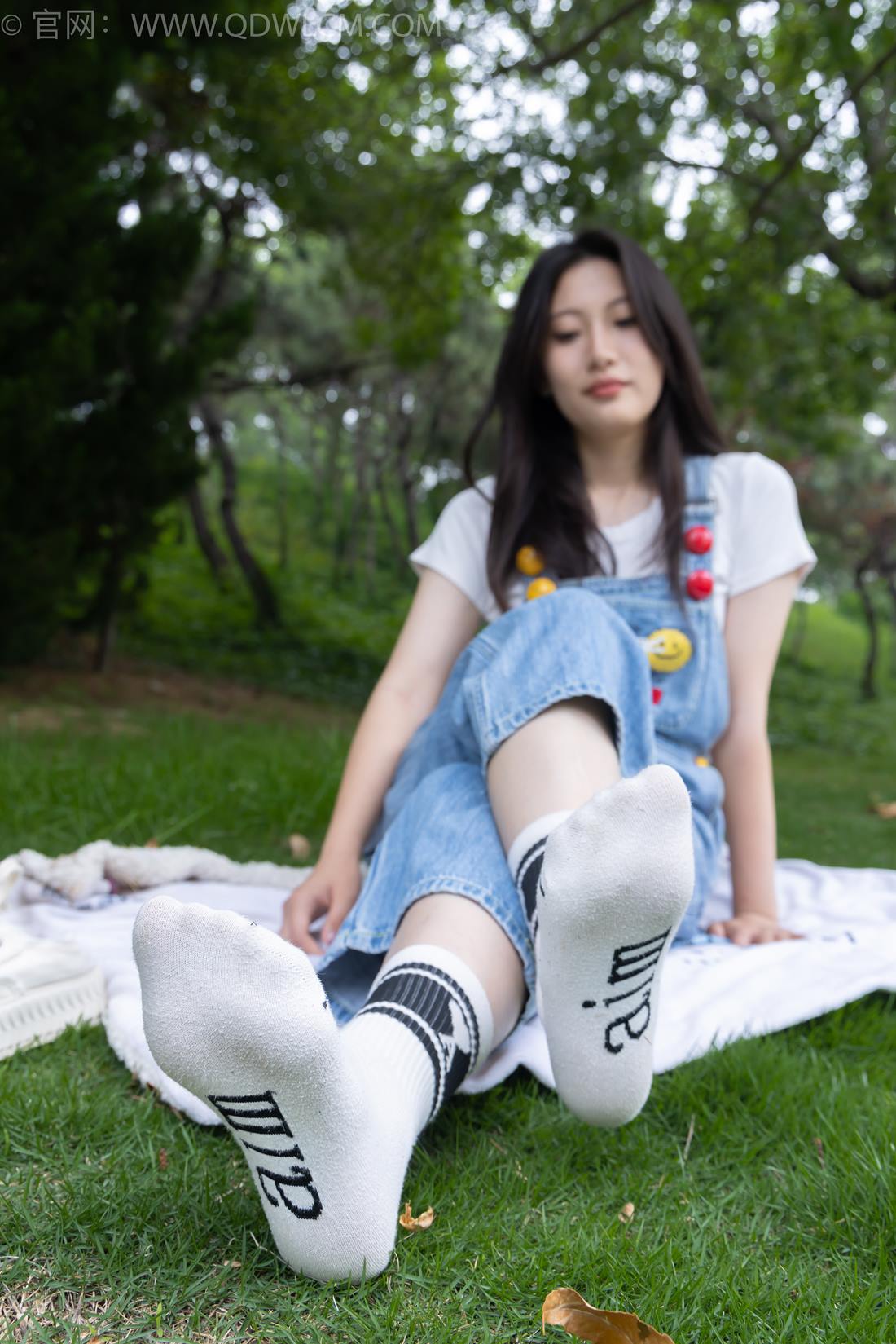 图片[60]-物恋传媒 NO.2407 奶糖-帆布鞋、自然穿脏白棉袜、裸足[116P] – 速更版-美库