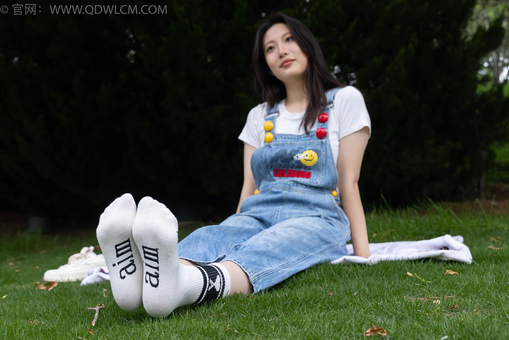 图片[85]-物恋传媒 NO.2407 奶糖-帆布鞋、自然穿脏白棉袜、裸足[116P] – 速更版-美库