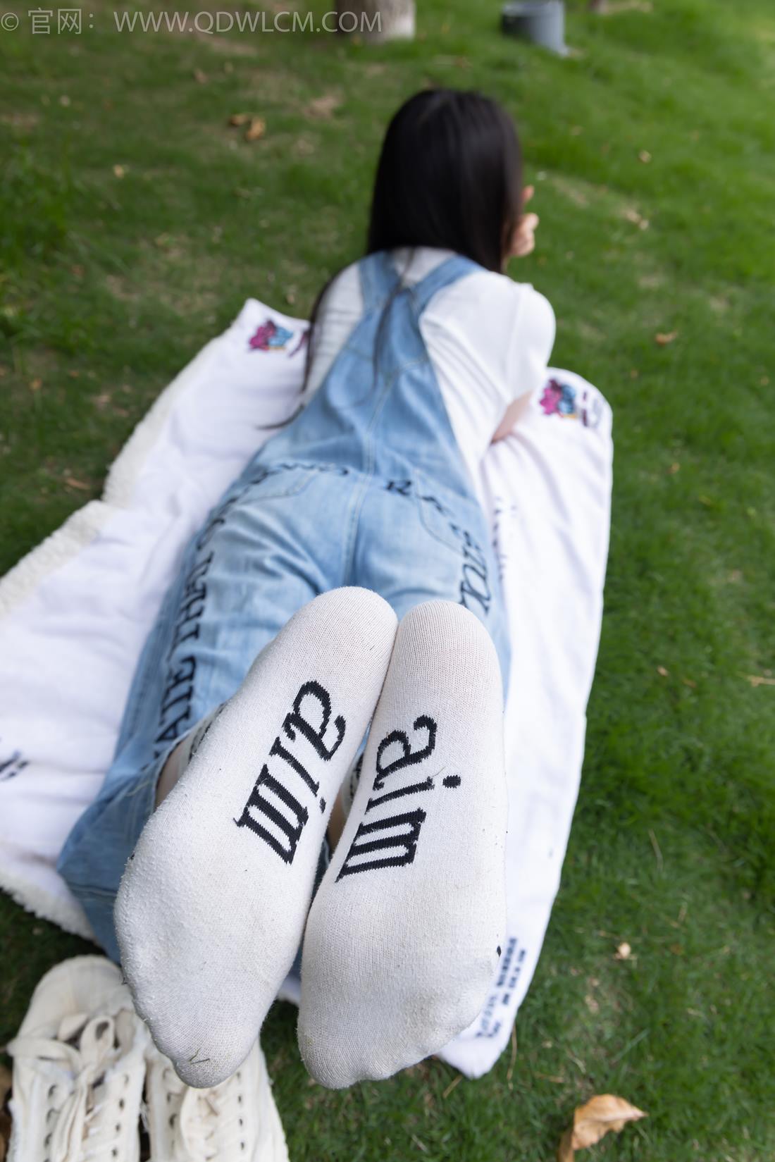 图片[88]-物恋传媒 NO.2407 奶糖-帆布鞋、自然穿脏白棉袜、裸足[116P] – 速更版-美库