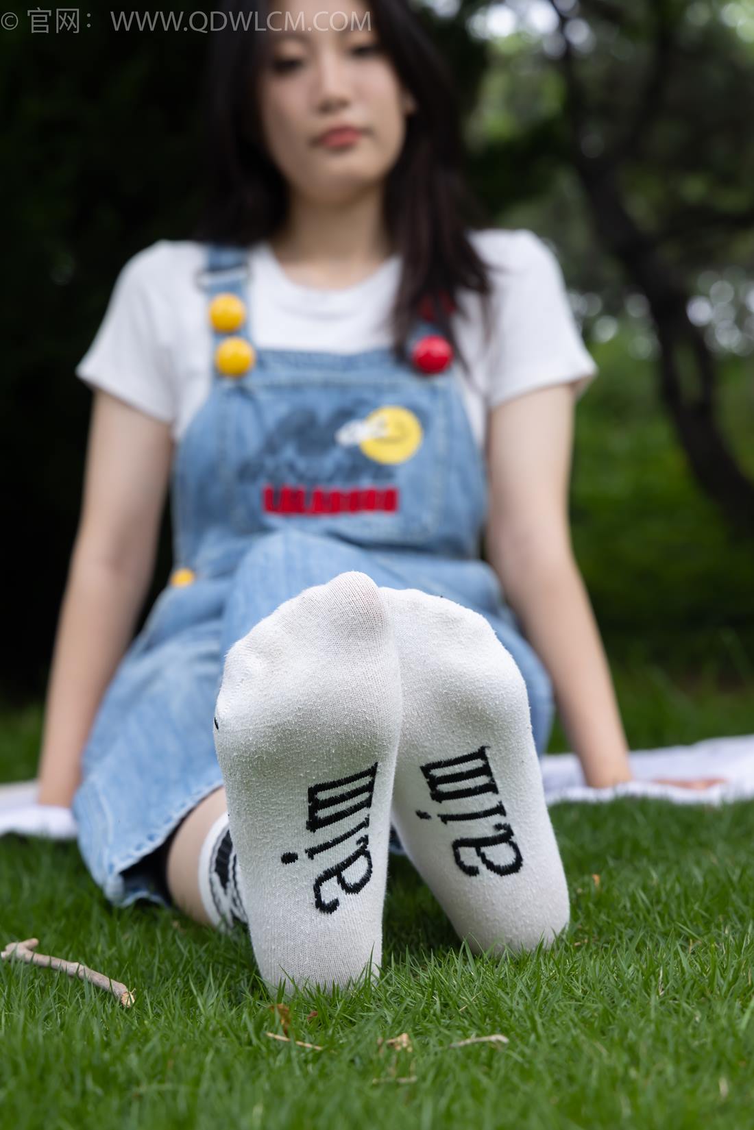 图片[93]-物恋传媒 NO.2407 奶糖-帆布鞋、自然穿脏白棉袜、裸足[116P] – 速更版-美库