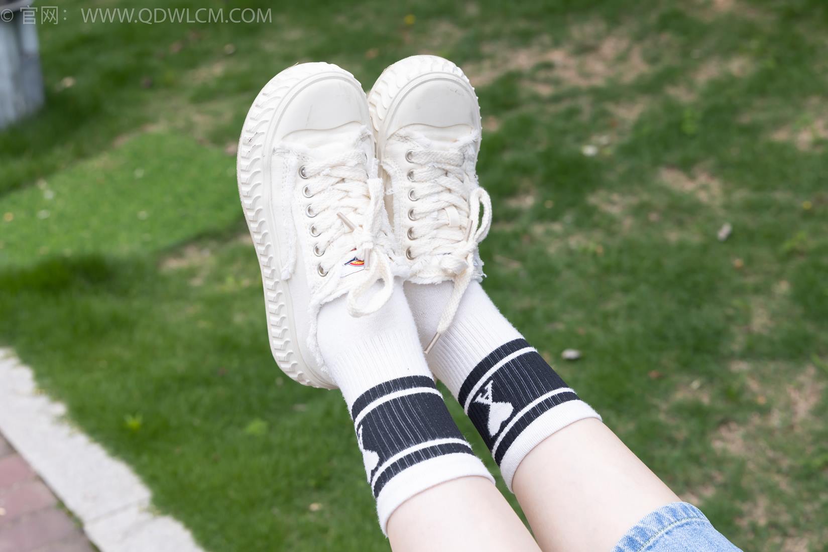 图片[104]-物恋传媒 NO.2407 奶糖-帆布鞋、自然穿脏白棉袜、裸足[116P] – 速更版-美库