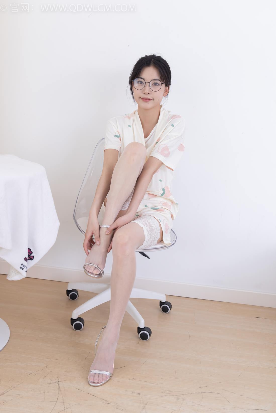 图片[53]-物恋传媒 NO.2408 茯苓-高跟凉鞋、薄白丝[160P] – 速更版-美库