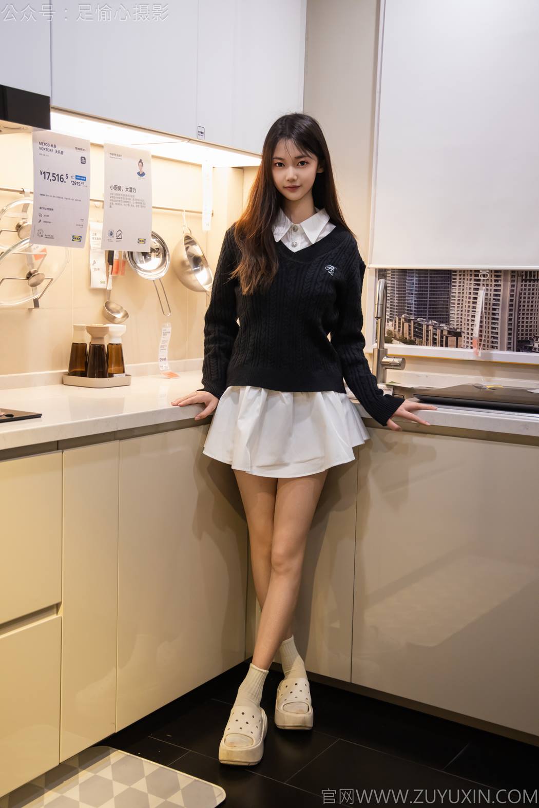 图片[26]-足愉心 NO.013 鹿鹿（搭配：黑色毛衣、白色短裙、洞洞鞋、白色棉袜、裸足）[90P] – 速更版-美库