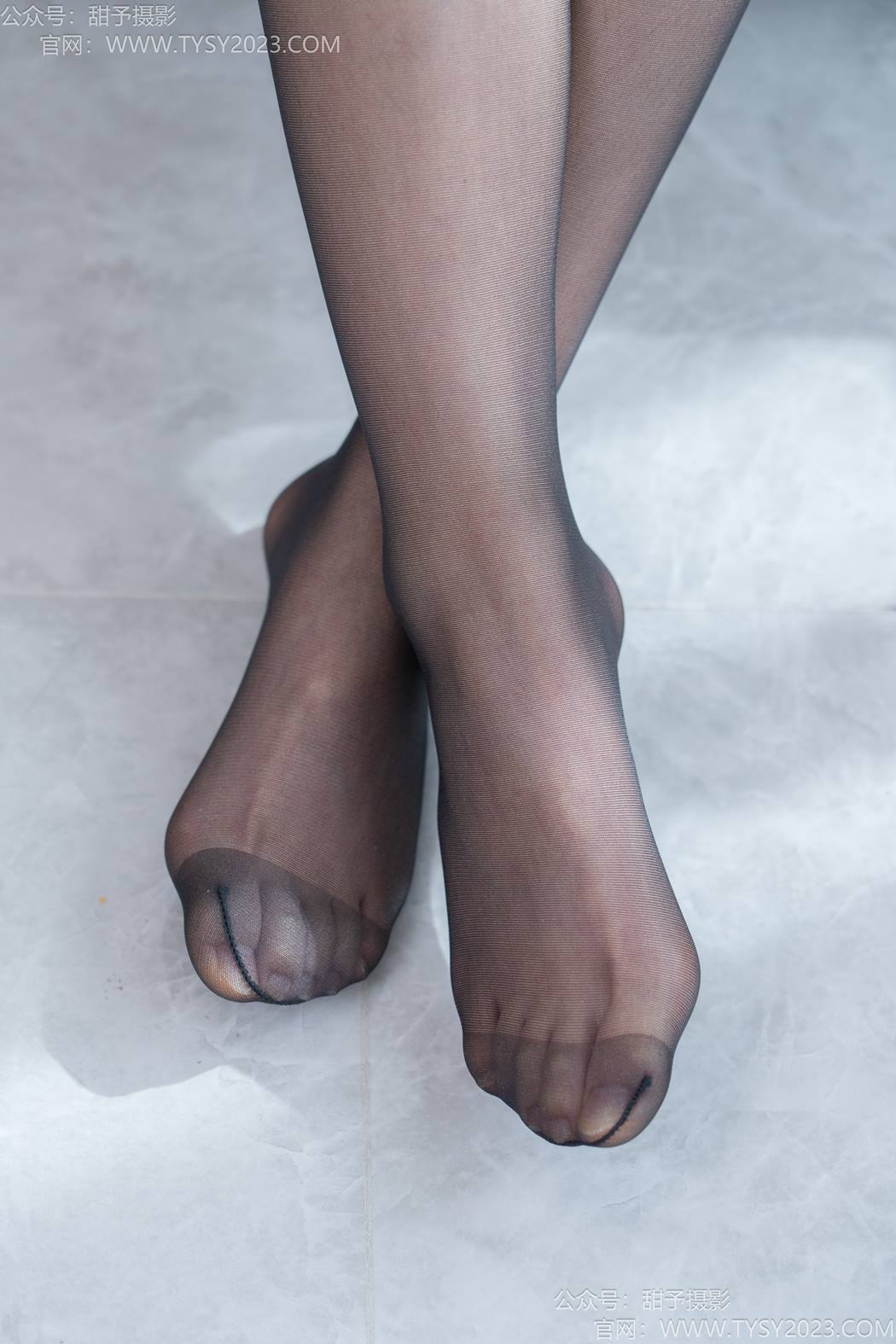 图片[55]-甜予摄影 NO.195 贝壳-皮鞋、薄黑丝、裸足、足印剧情[100P] – 速更版-美库