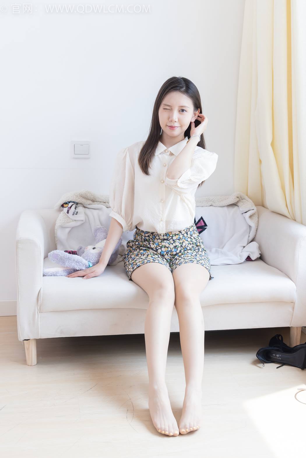 图片[69]-物恋传媒 NO.2409 小曦-三双高跟鞋、薄肉丝、裸足[155P] – 速更版-美库