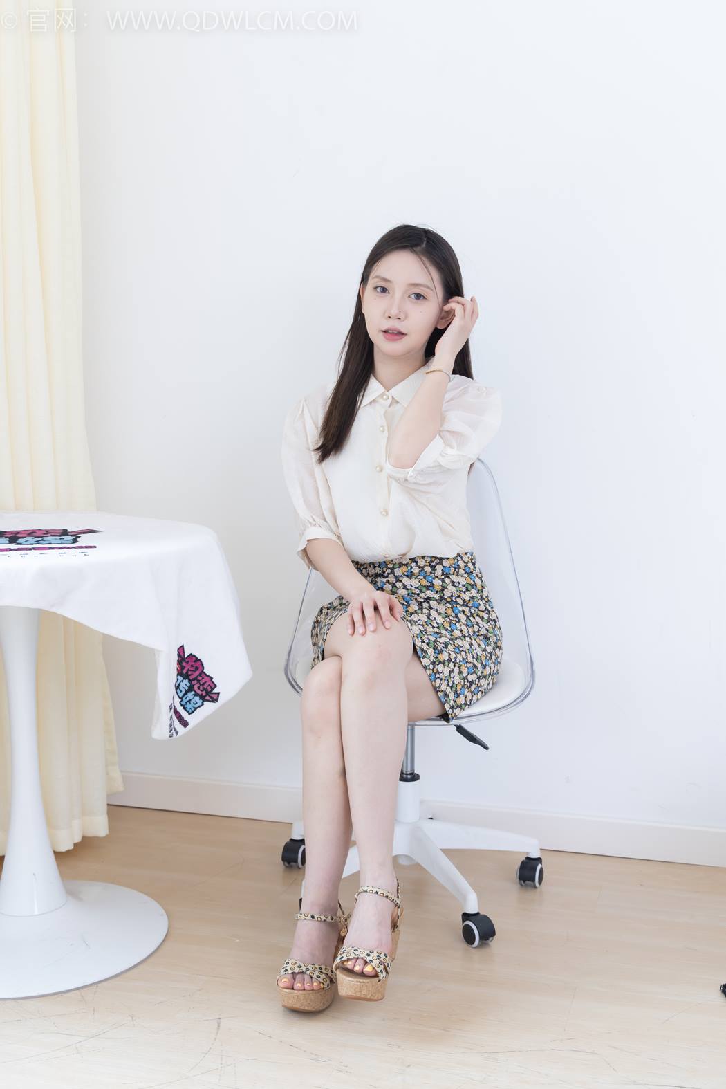 图片[76]-物恋传媒 NO.2409 小曦-三双高跟鞋、薄肉丝、裸足[155P] – 速更版-美库