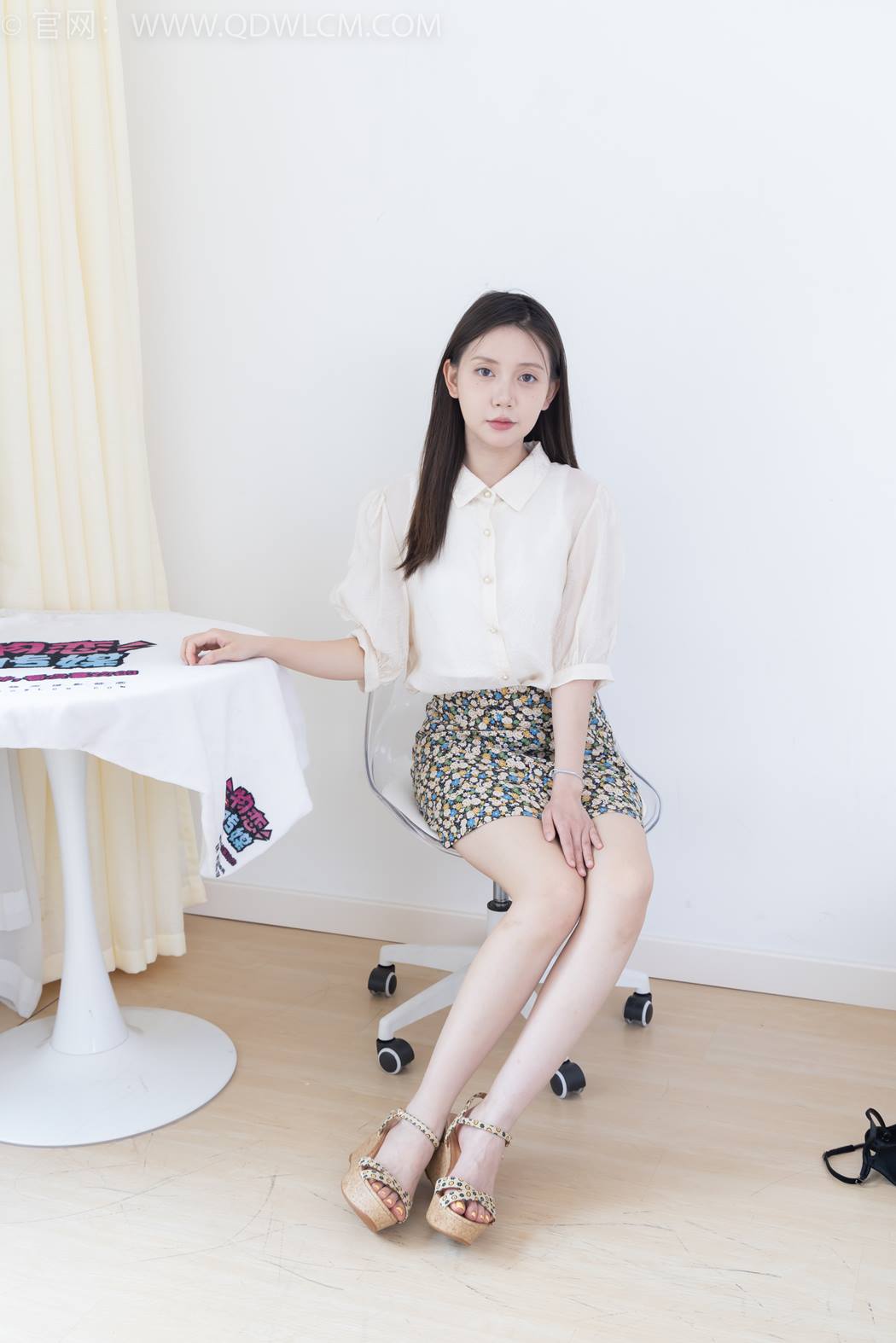 图片[88]-物恋传媒 NO.2409 小曦-三双高跟鞋、薄肉丝、裸足[155P] – 速更版-美库