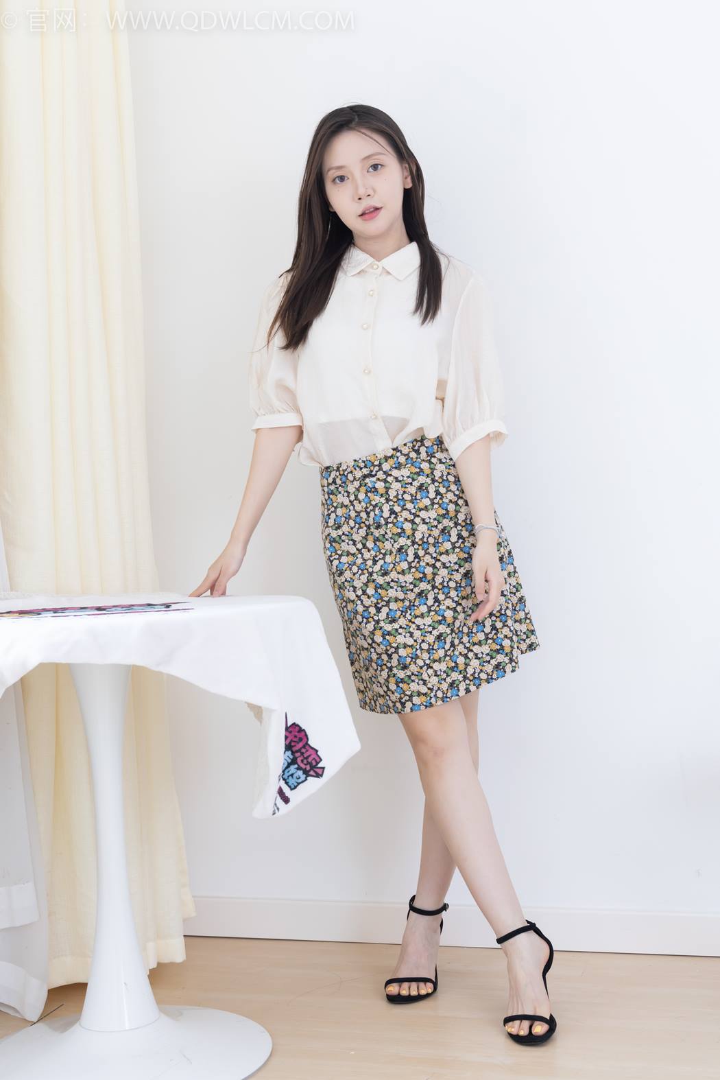 图片[95]-物恋传媒 NO.2409 小曦-三双高跟鞋、薄肉丝、裸足[155P] – 速更版-美库