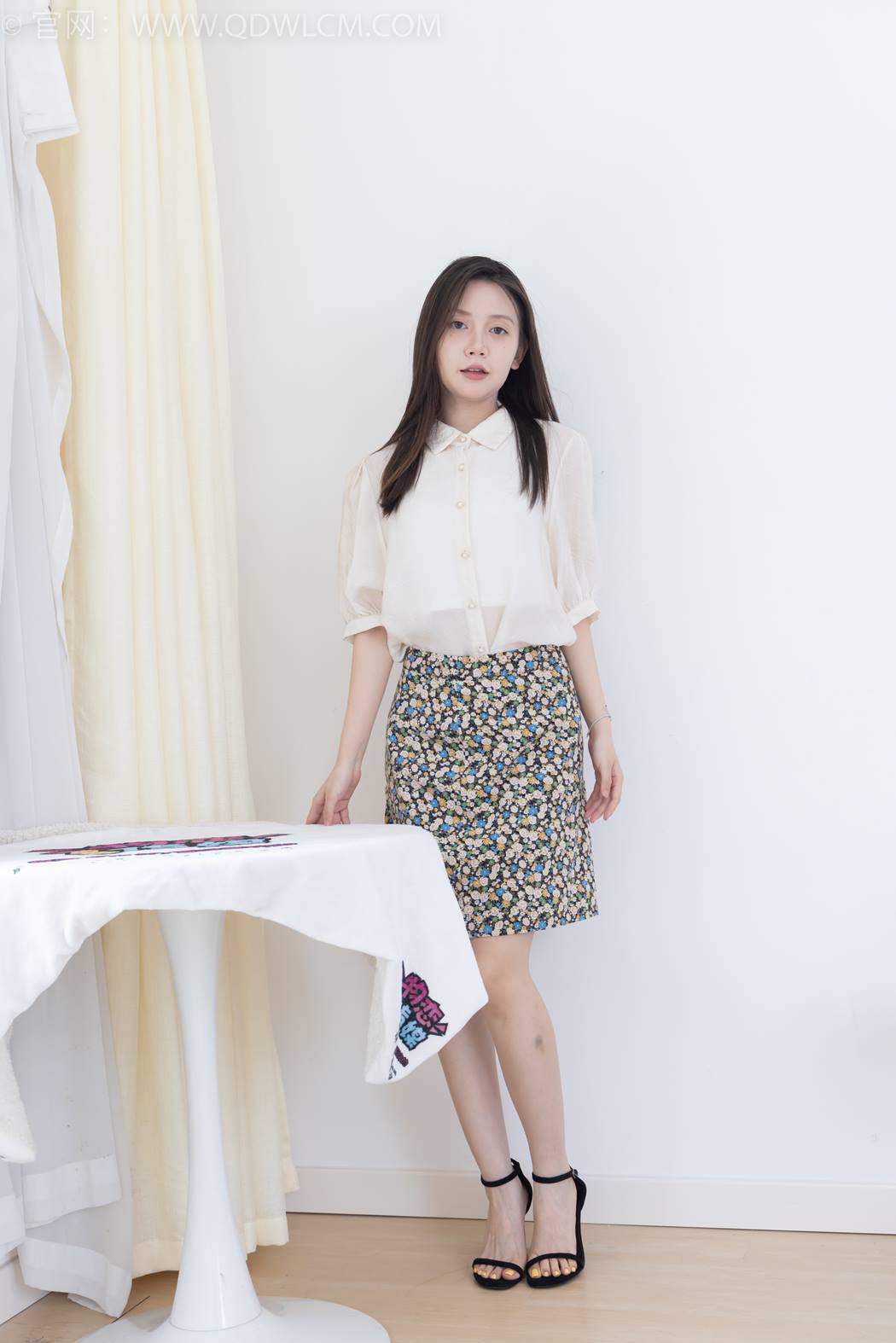 图片[99]-物恋传媒 NO.2409 小曦-三双高跟鞋、薄肉丝、裸足[155P] – 速更版-美库