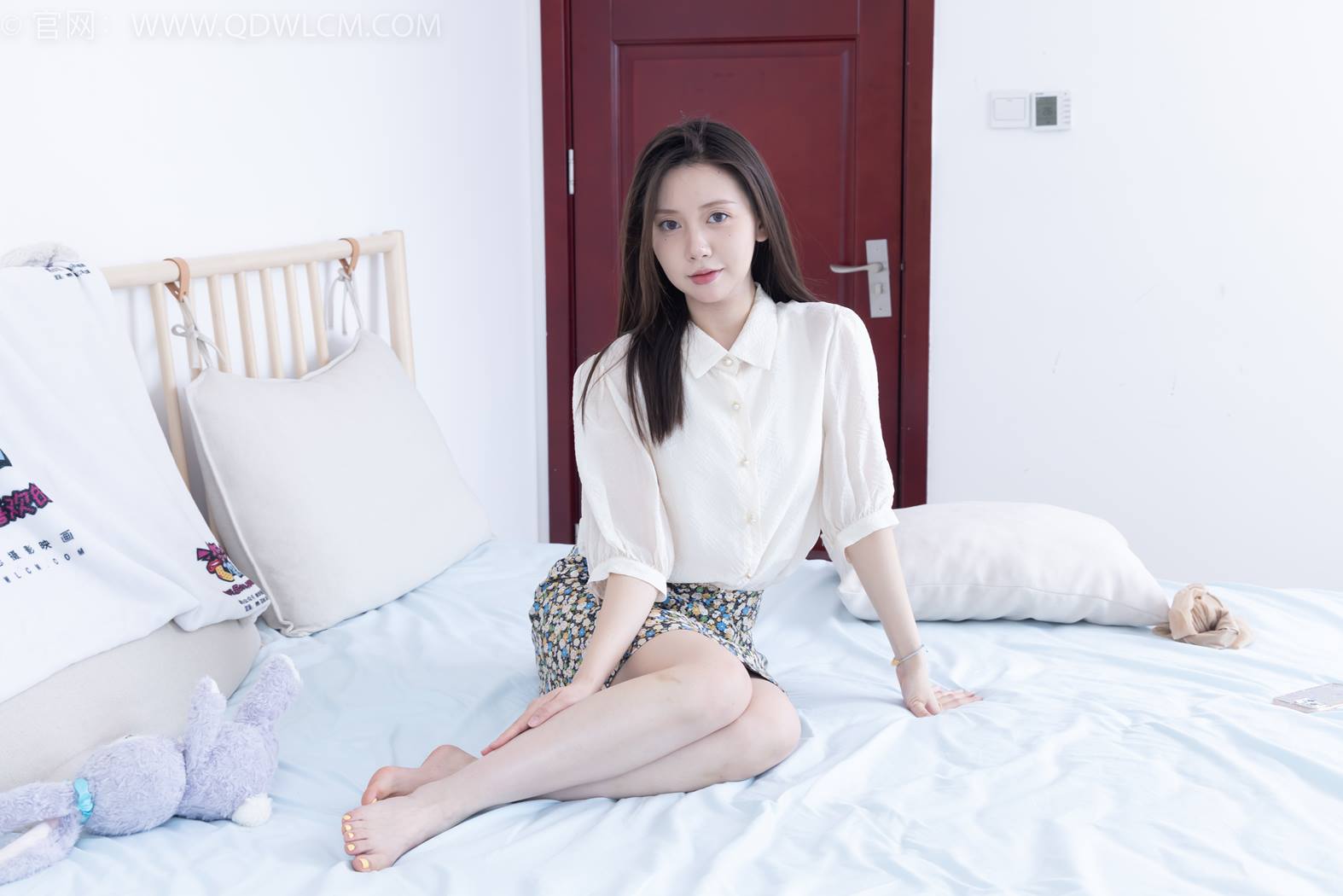 图片[112]-物恋传媒 NO.2409 小曦-三双高跟鞋、薄肉丝、裸足[155P] – 速更版-美库