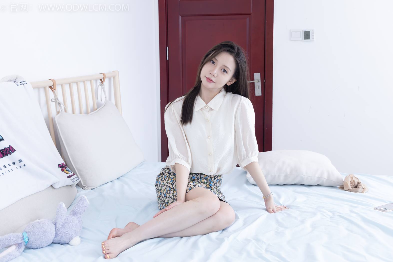 图片[113]-物恋传媒 NO.2409 小曦-三双高跟鞋、薄肉丝、裸足[155P] – 速更版-美库