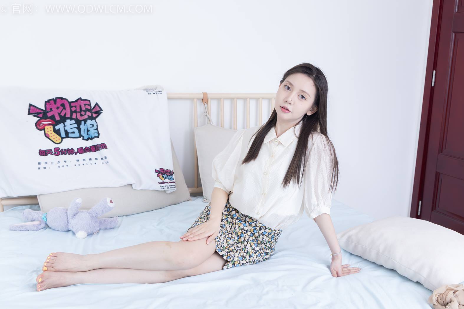 图片[129]-物恋传媒 NO.2409 小曦-三双高跟鞋、薄肉丝、裸足[155P] – 速更版-美库