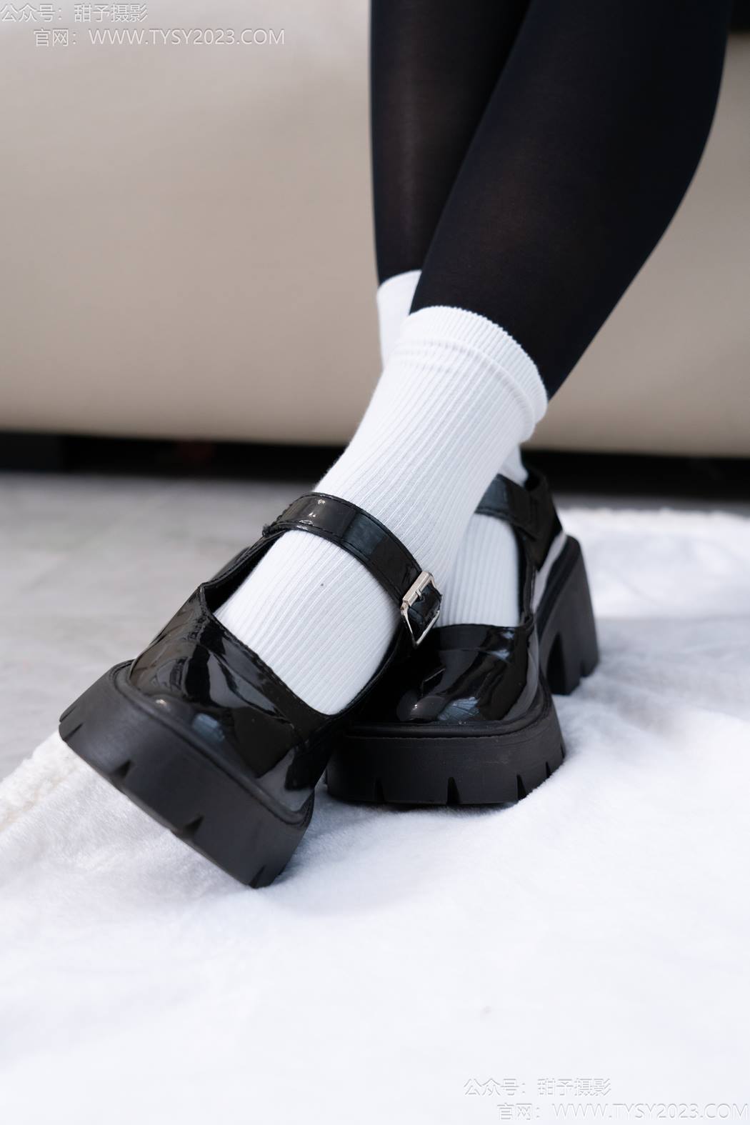 图片[15]-甜予摄影 NO.196 知知-皮鞋、高跟鞋、白棉袜、小腿袜、肉丝、黑丝[144P] – 速更版-美库