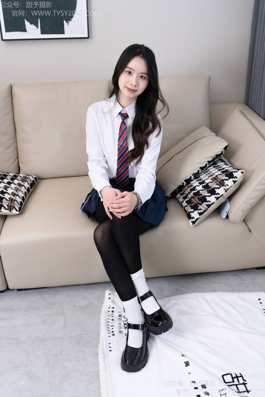 图片[17]-甜予摄影 NO.196 知知-皮鞋、高跟鞋、白棉袜、小腿袜、肉丝、黑丝[144P] – 速更版-美库