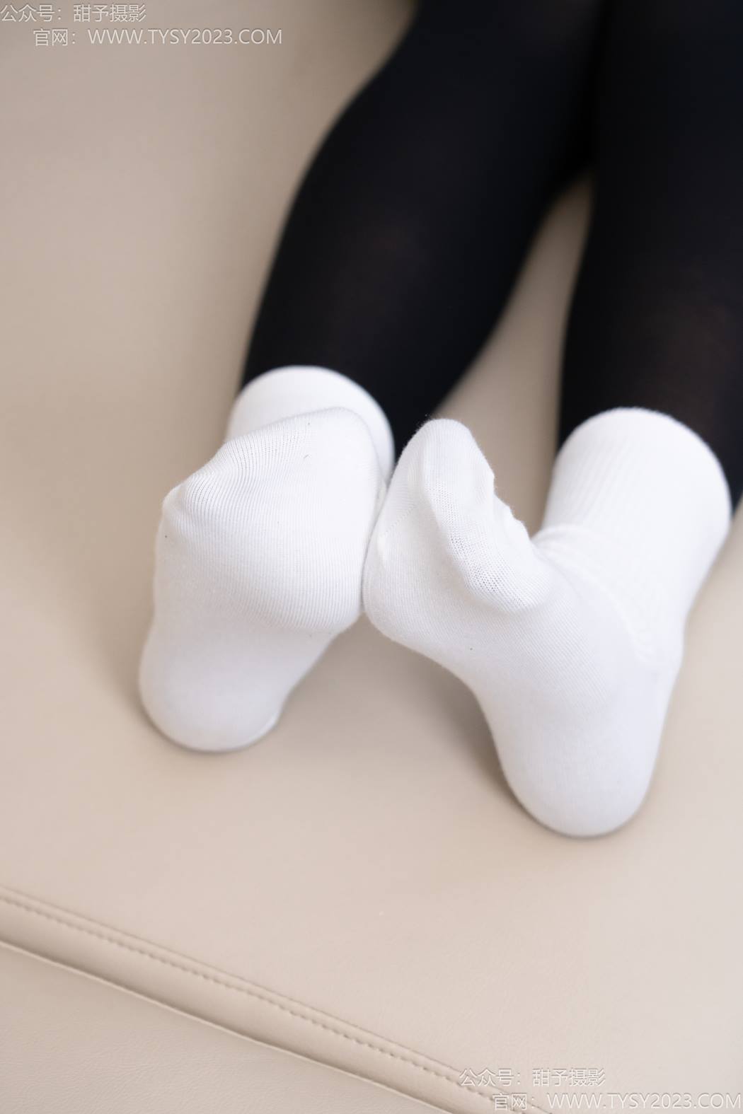 图片[38]-甜予摄影 NO.196 知知-皮鞋、高跟鞋、白棉袜、小腿袜、肉丝、黑丝[144P] – 速更版-美库