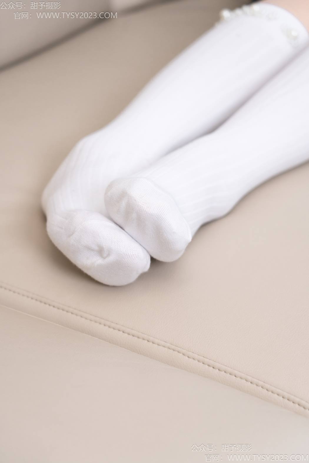 图片[106]-甜予摄影 NO.196 知知-皮鞋、高跟鞋、白棉袜、小腿袜、肉丝、黑丝[144P] – 速更版-美库