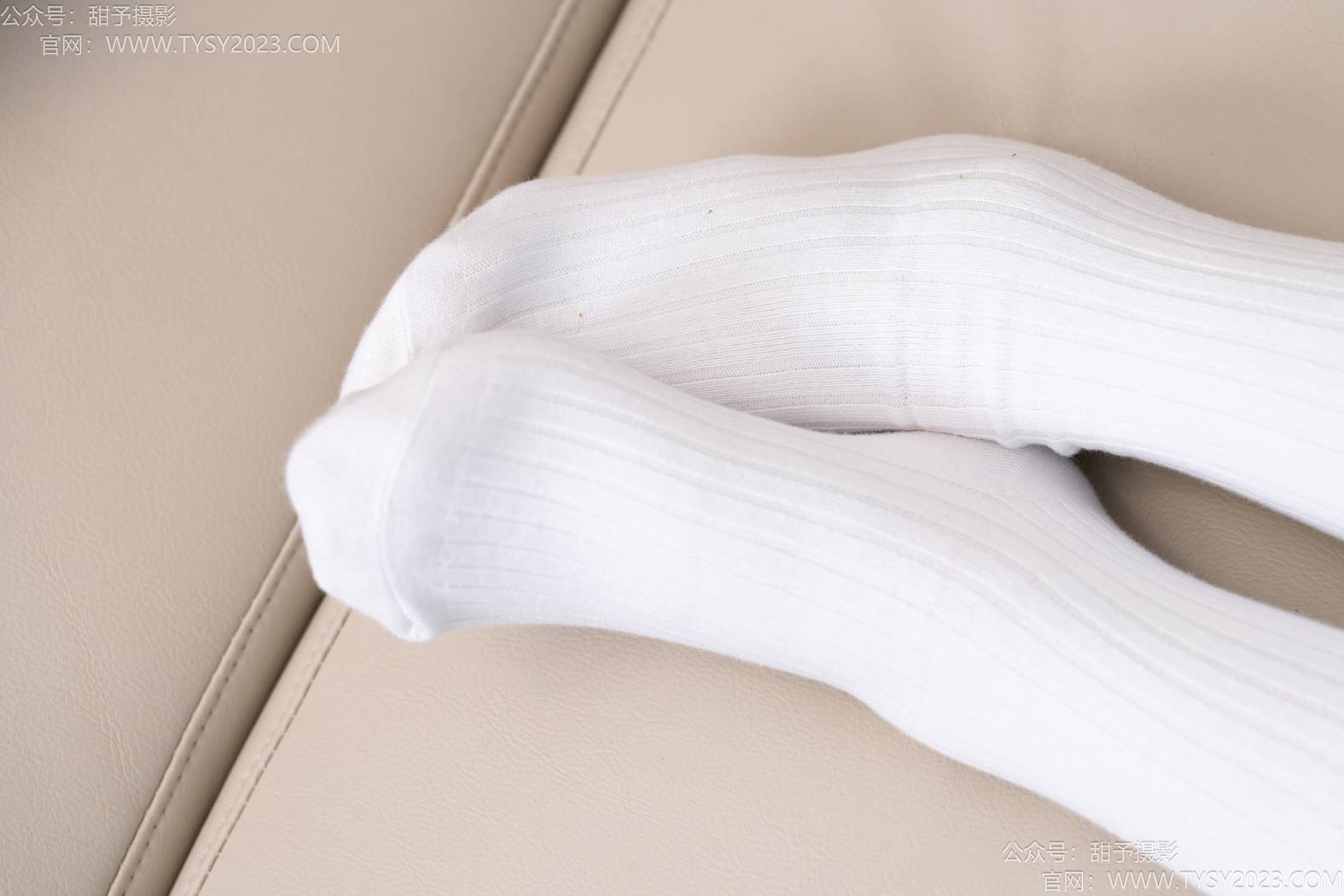 图片[107]-甜予摄影 NO.196 知知-皮鞋、高跟鞋、白棉袜、小腿袜、肉丝、黑丝[144P] – 速更版-美库