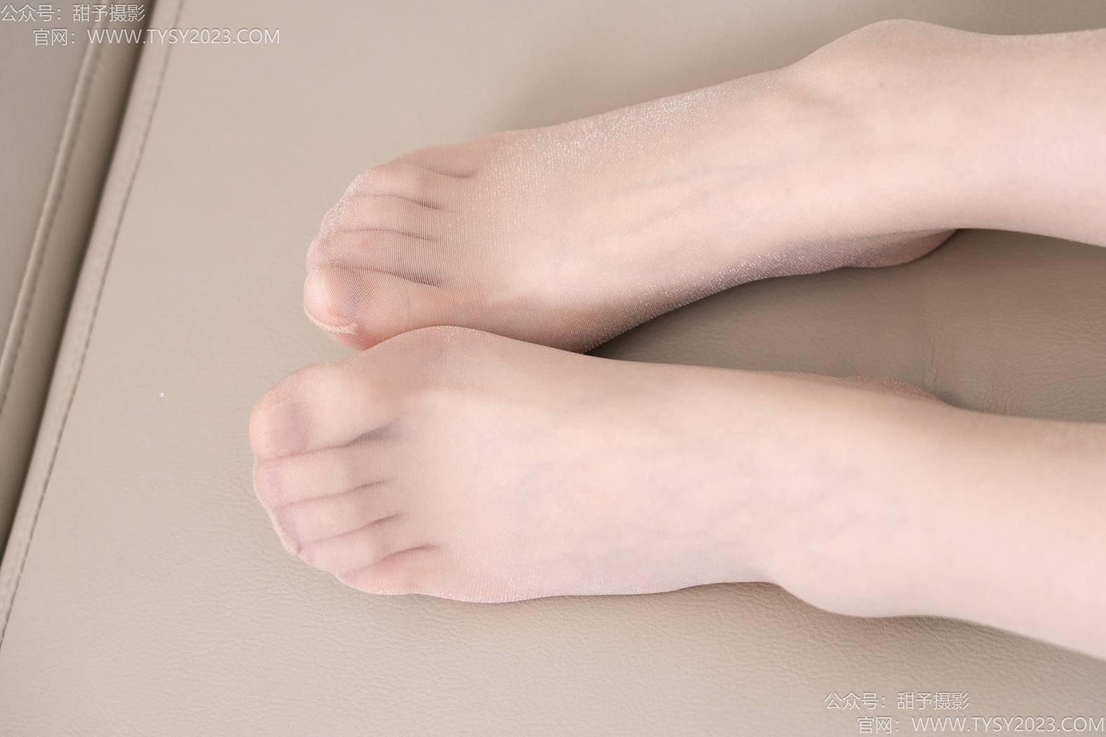 图片[132]-甜予摄影 NO.196 知知-皮鞋、高跟鞋、白棉袜、小腿袜、肉丝、黑丝[144P] – 速更版-美库