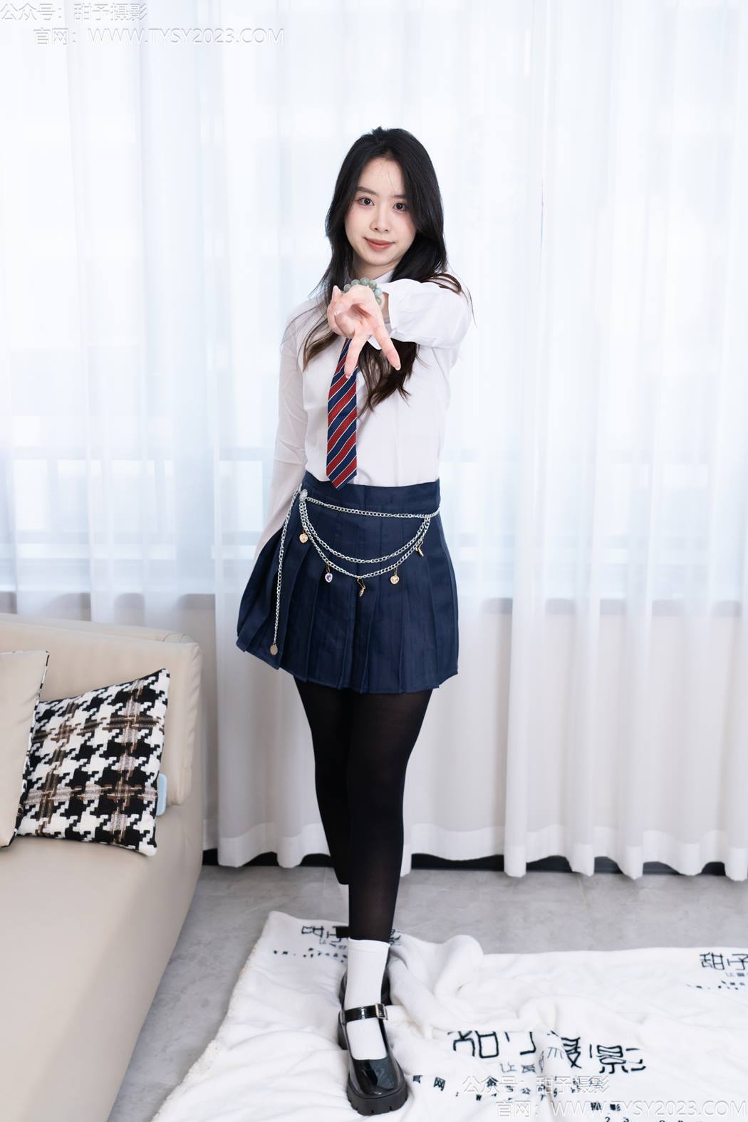 图片[142]-甜予摄影 NO.196 知知-皮鞋、高跟鞋、白棉袜、小腿袜、肉丝、黑丝[144P] – 速更版-美库