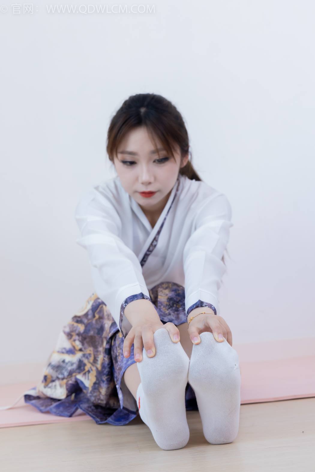 图片[34]-物恋传媒 NO.2410 泡泡-汉服、平底鞋、白棉袜、白船袜、薄肉丝[170P] – 速更版-美库