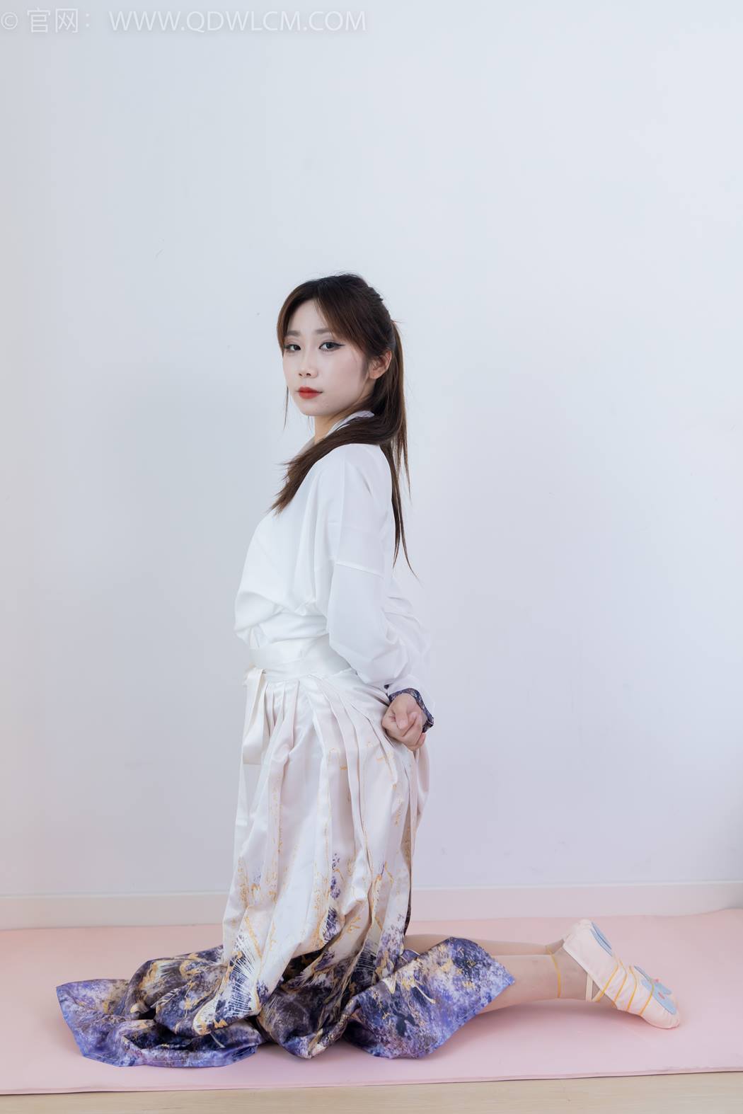 图片[111]-物恋传媒 NO.2410 泡泡-汉服、平底鞋、白棉袜、白船袜、薄肉丝[170P] – 速更版-美库